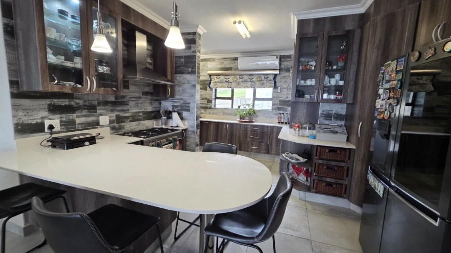 3 Bedroom Property for Sale in Dana Bay Western Cape